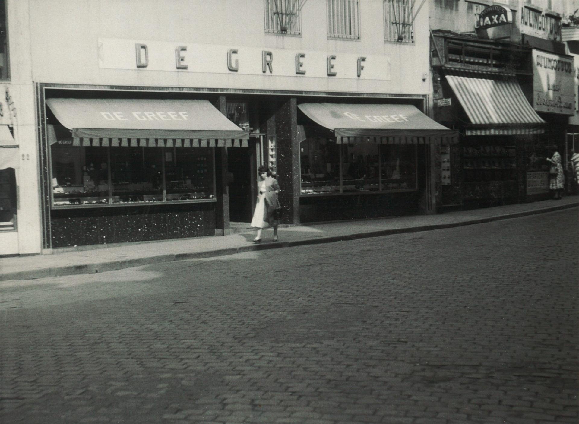 1953 — the modernist façade by Jacques Dupuis