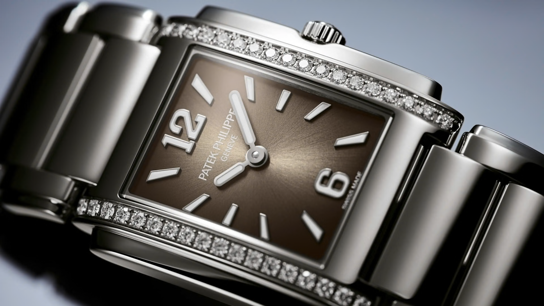 Patek Philippe Twenty-4 4910/1200A-010 — Image 2