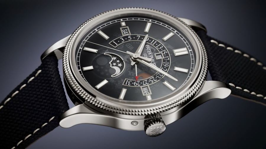 Patek Philippe Patek Philippe reinterprets the perpetual calendar with retrograde date hand
