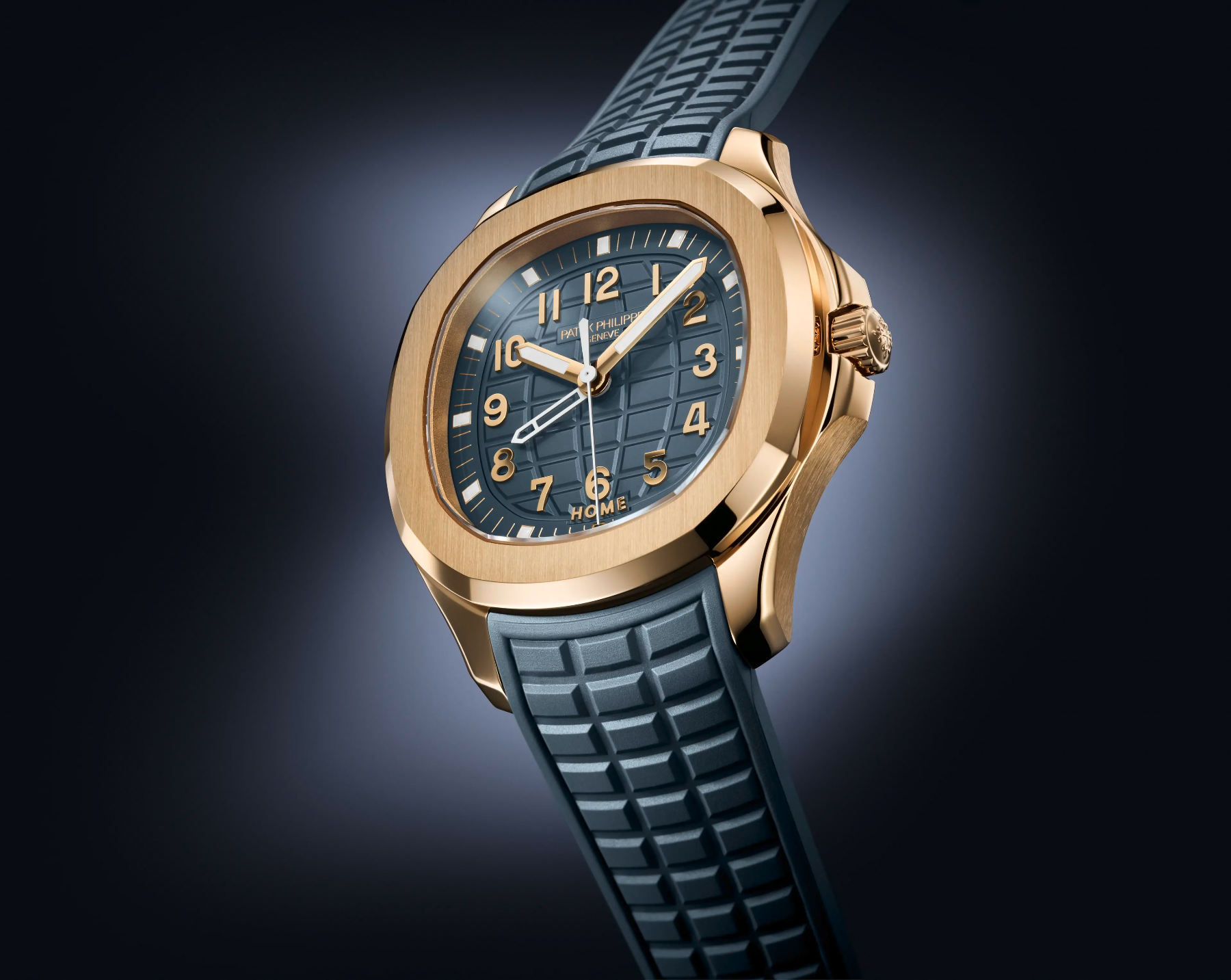 Patek Philippe Aquanaut Travel Time. — sfeerbeeld