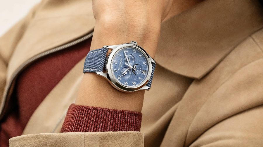 Patek Philippe Annual calendar with moon phases — gedragen