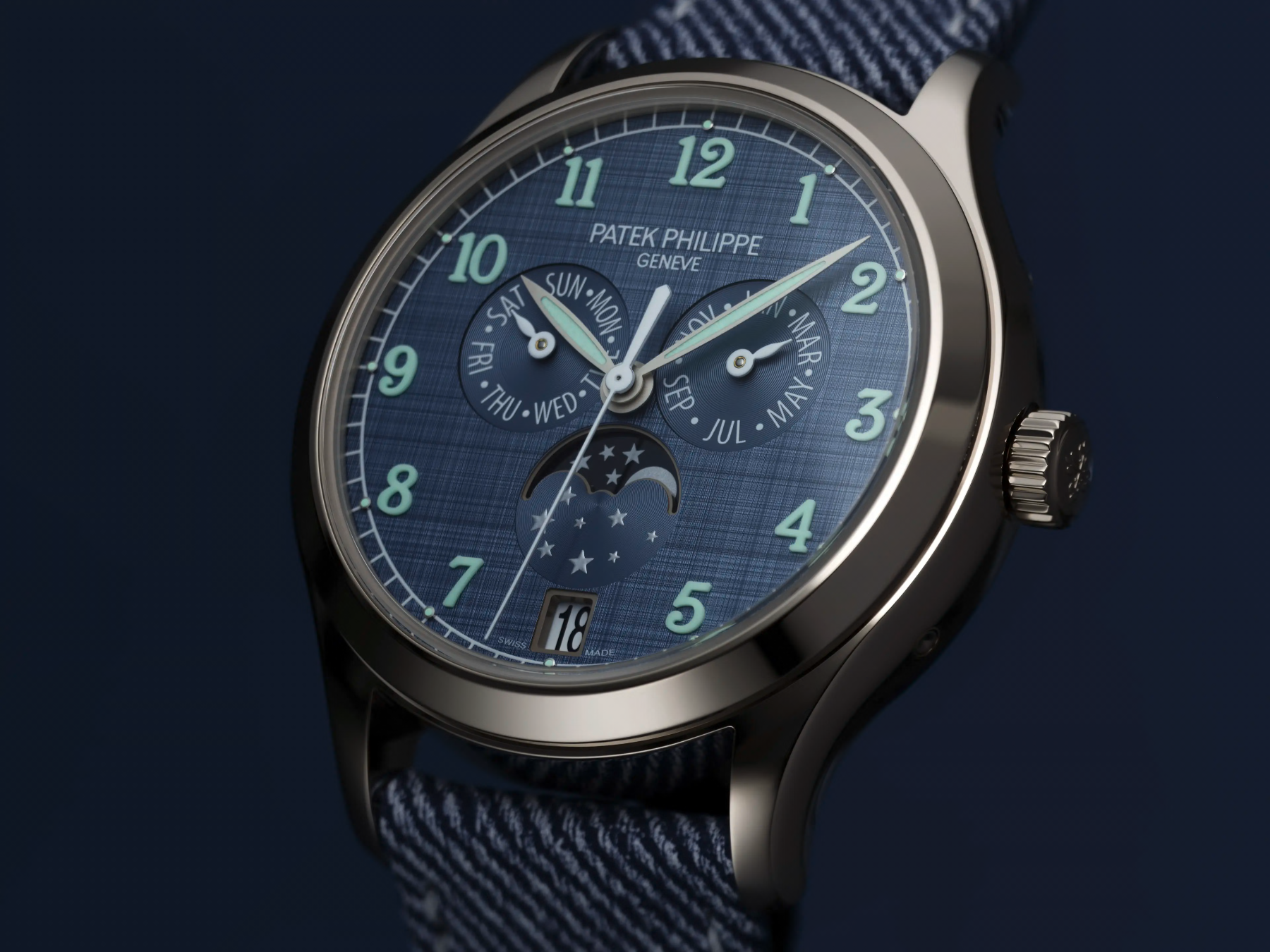 Patek Philippe Annual calendar with moon phases 4946G-001 — Image 4