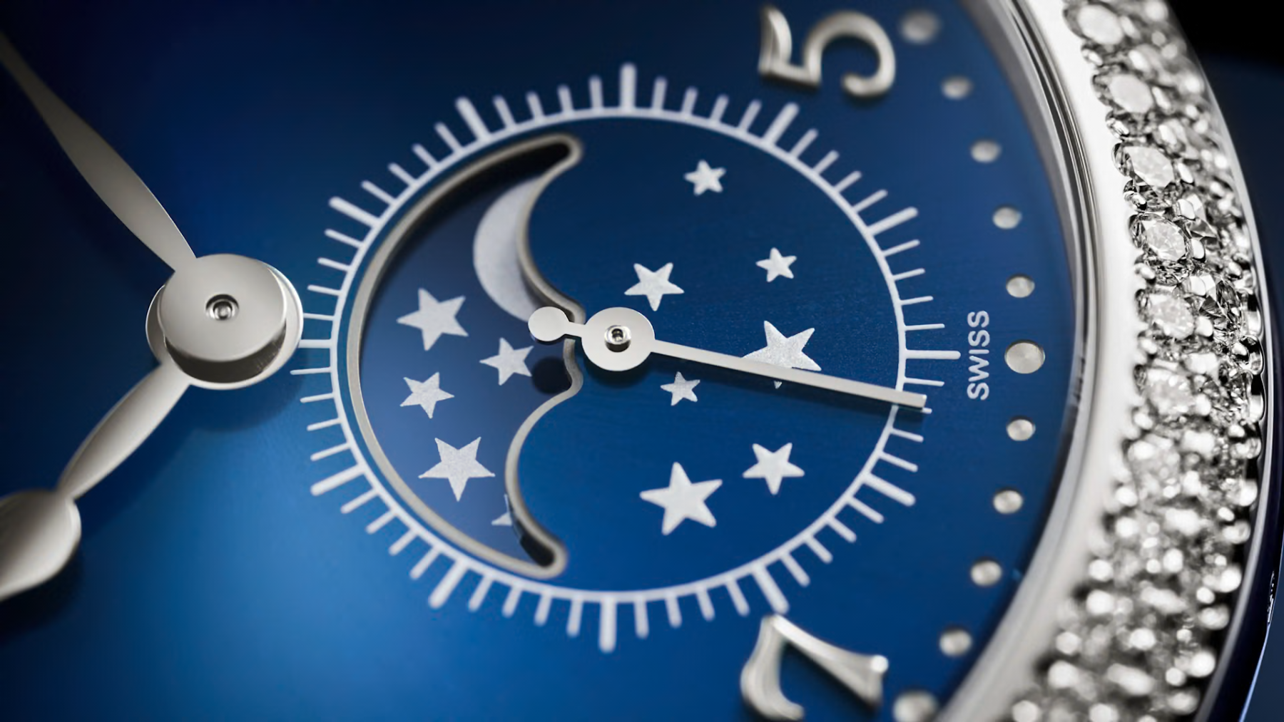 Patek Philippe Moon Phases 7121/200G-001 — Image 5
