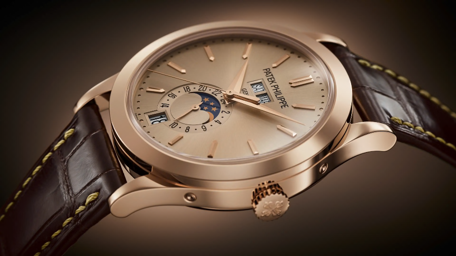 Patek Philippe Annual calendar with moon phases. — gedragen